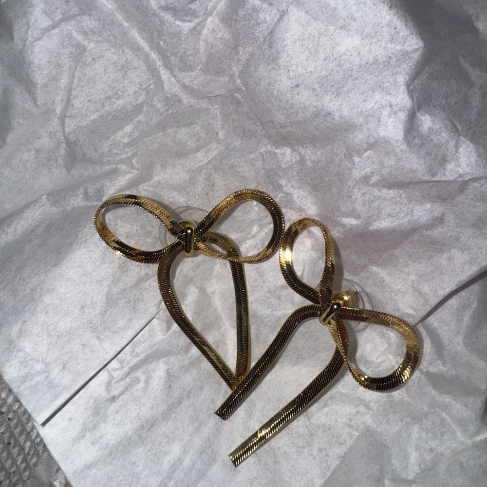 Gold Bow and Infinity Earrings Jewelry Set